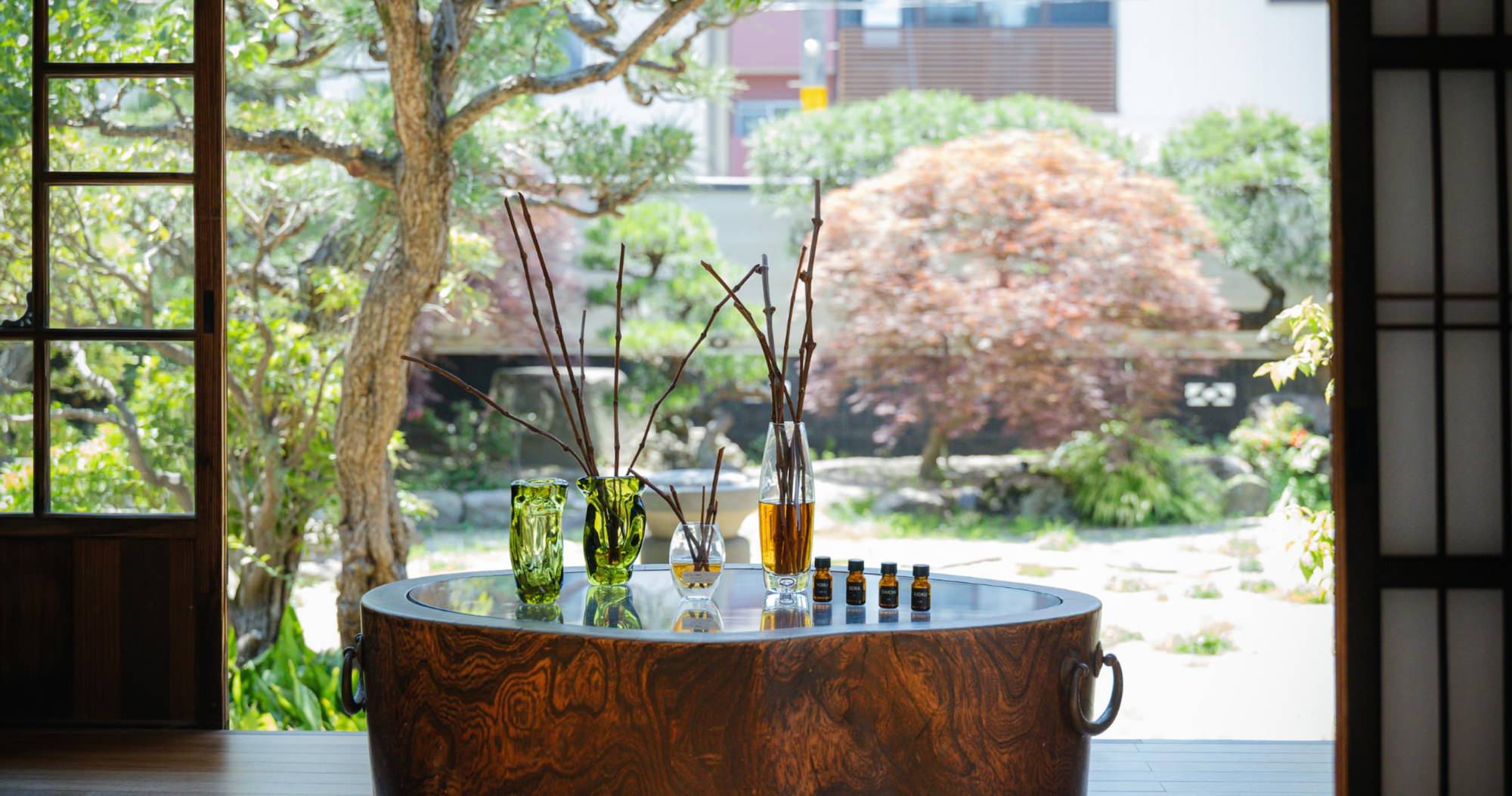 香りでめぐる、あの日の記憶 　リードディフューザーAKIU