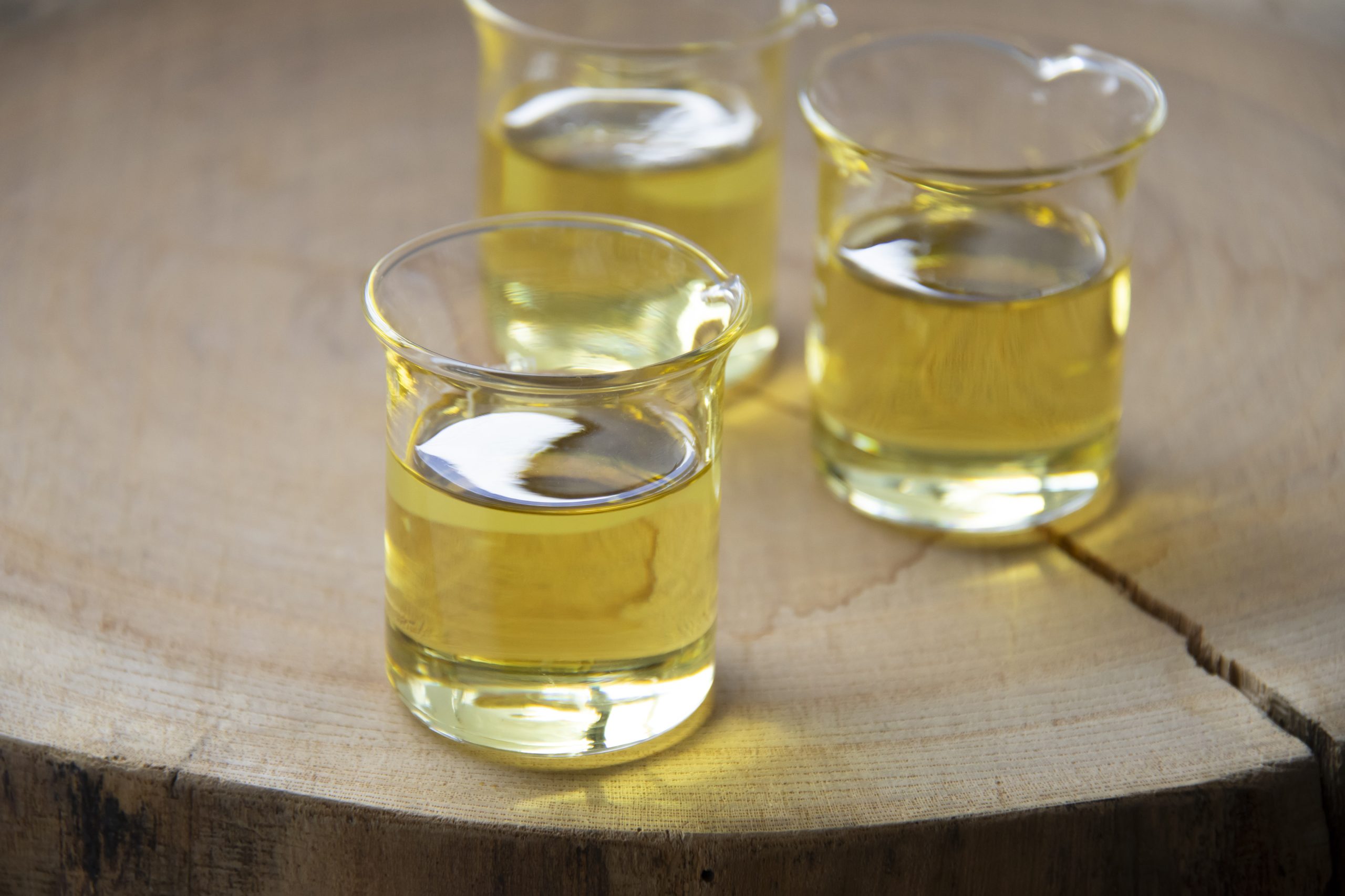 北上川の霧が育んだ「霧杉間伐精油」